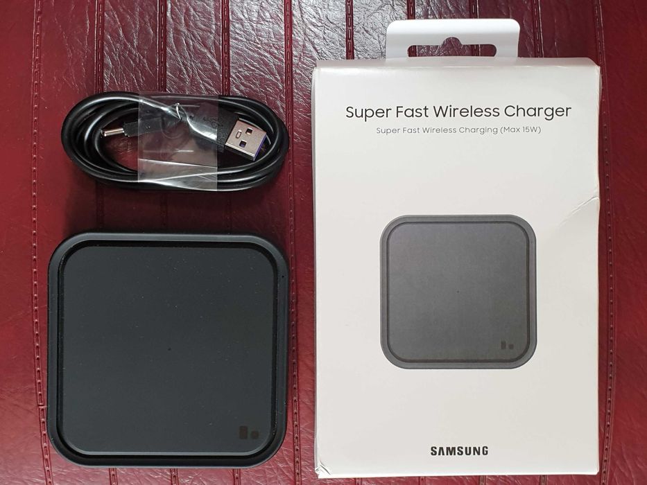 Беспроводная зарядка Samsung EP-P2400 зарядное устройство