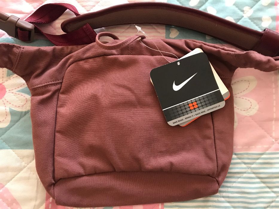 Mala Nike nova com etiqueta