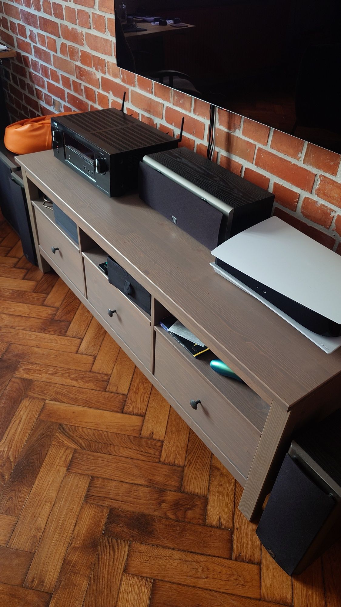 HEMNES Szafka pod TV, szara, 148x47x57 cm
Szafka pod TV, biała bejca/j