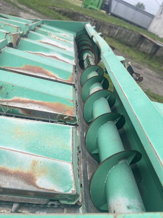 Жатка кукурузяна кмс 8