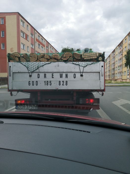Drewno kominkowe opałowe dąb buk jesion grab brzoza olcha układane