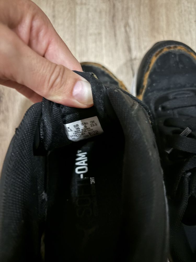 Adidasy Pumy czarne z panterka rozmiar 36