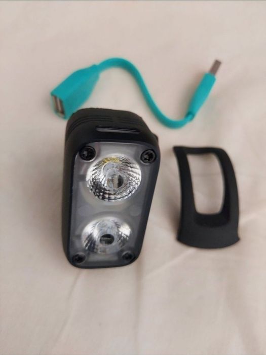Lampa rowerowa 400 lumenów Knog Blinder przód 2 diody LUMILED 11trybów