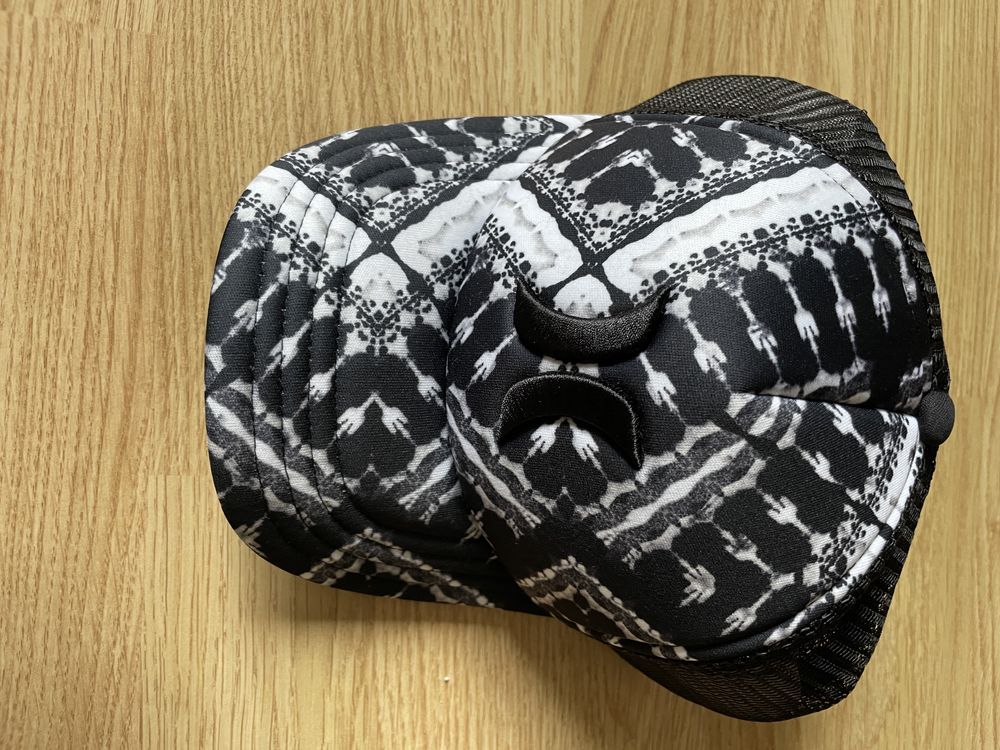 Czapka z daszkiem Hurley One and Only Trucker - Nowa