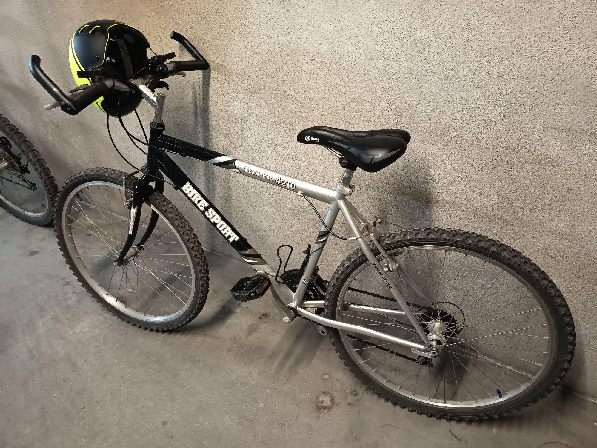 2 Bicicletas GT Agressor e Teams Pro 4210