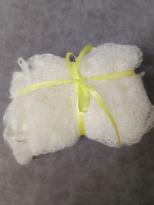 Ажурна пухова хустка «Павутинка» ручної роботи з 100% овечого пуху