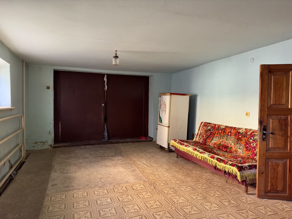 Будинок в місті, район Басів кут