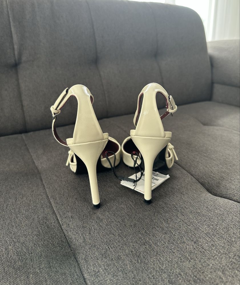 Туфлі лодочки Zara 38 туфлі zara туфлі молочні 38 туфлі човники zara