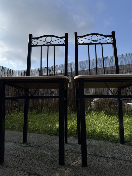 Krzesło metalowe z drewnianym siedziskiem 2szt