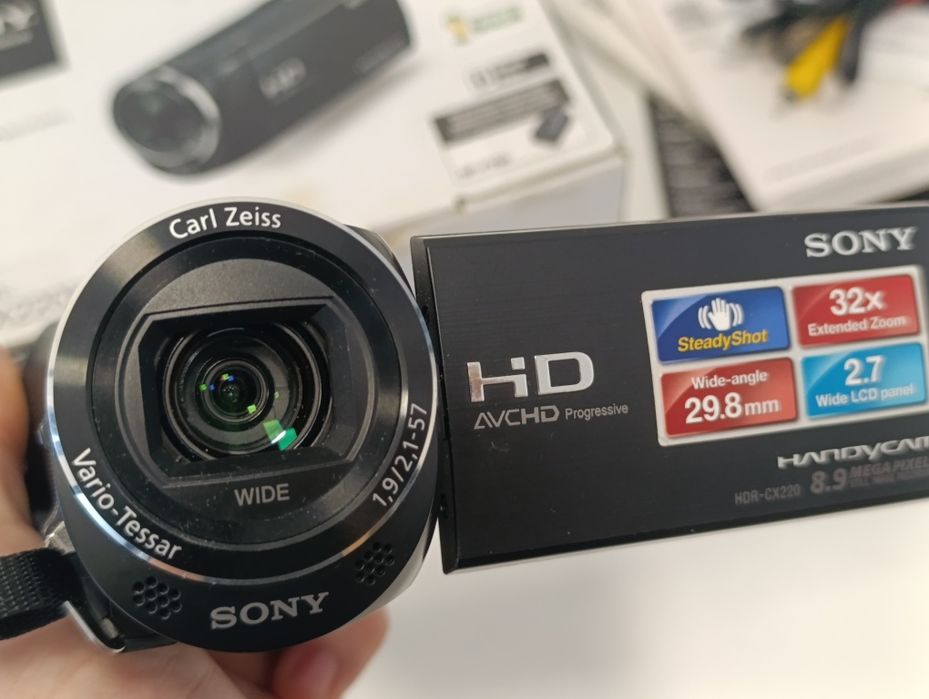 Kamera cyfrowa SONY HDR-CX220E fullHD ZEISS zoom x32 9 Mpx BDB+