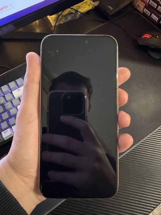 Продам айфон 15 про макс 256 гб