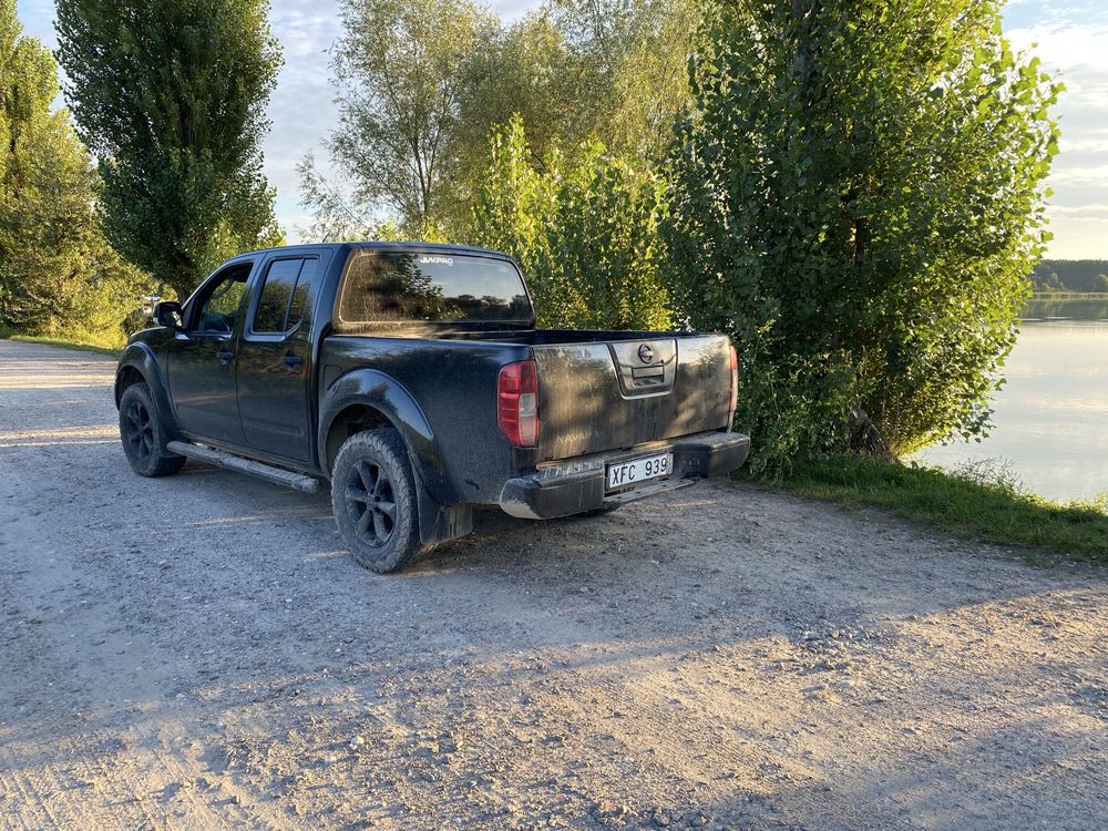 Navara 2009 год
