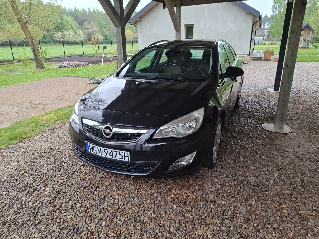 Opel Astra J 1.7 CDTI COSMO!!