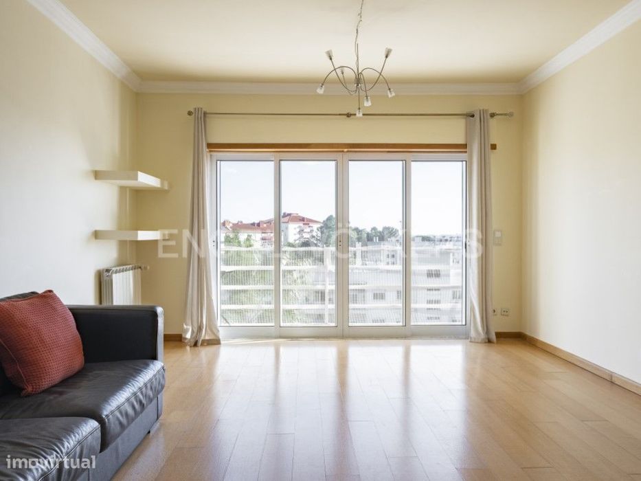 T3 com Vista Mar em Paço de Arcos