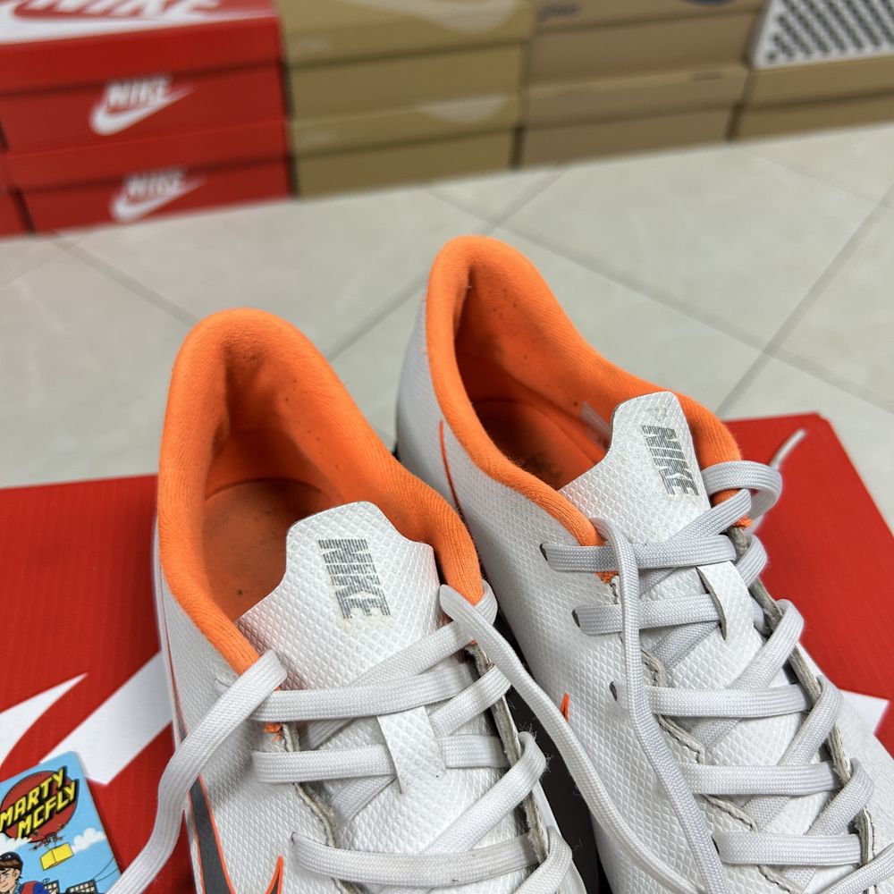 Підліткові Сороконіжки Nike Mercurial VaporX 12 оригінал 40 р білі бу