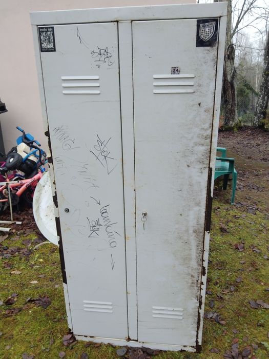 Szafka pracownicza metalowa podwójna, zamki z kluczami