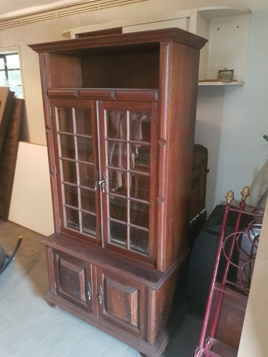 Movel vitrine ou de arrumos em bom estado