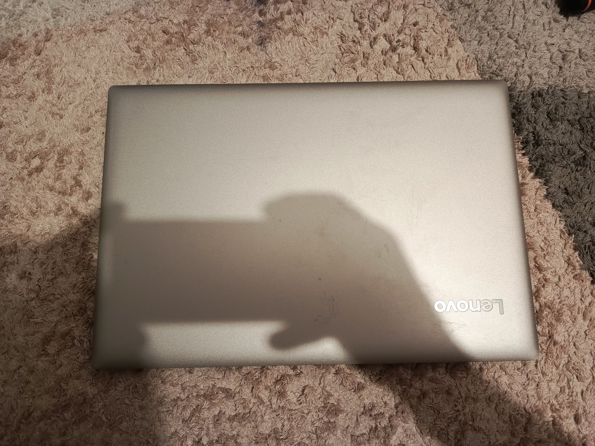 Laptop Ideapad 320 i3