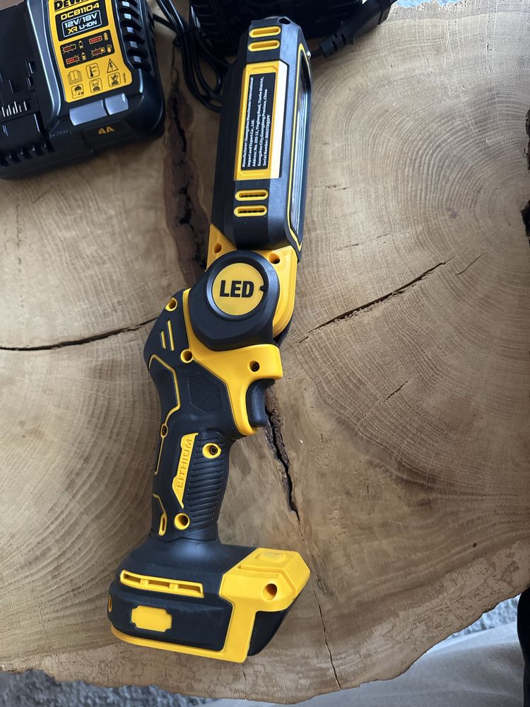 Lampka halogen led latarka n akumulatory dewalt