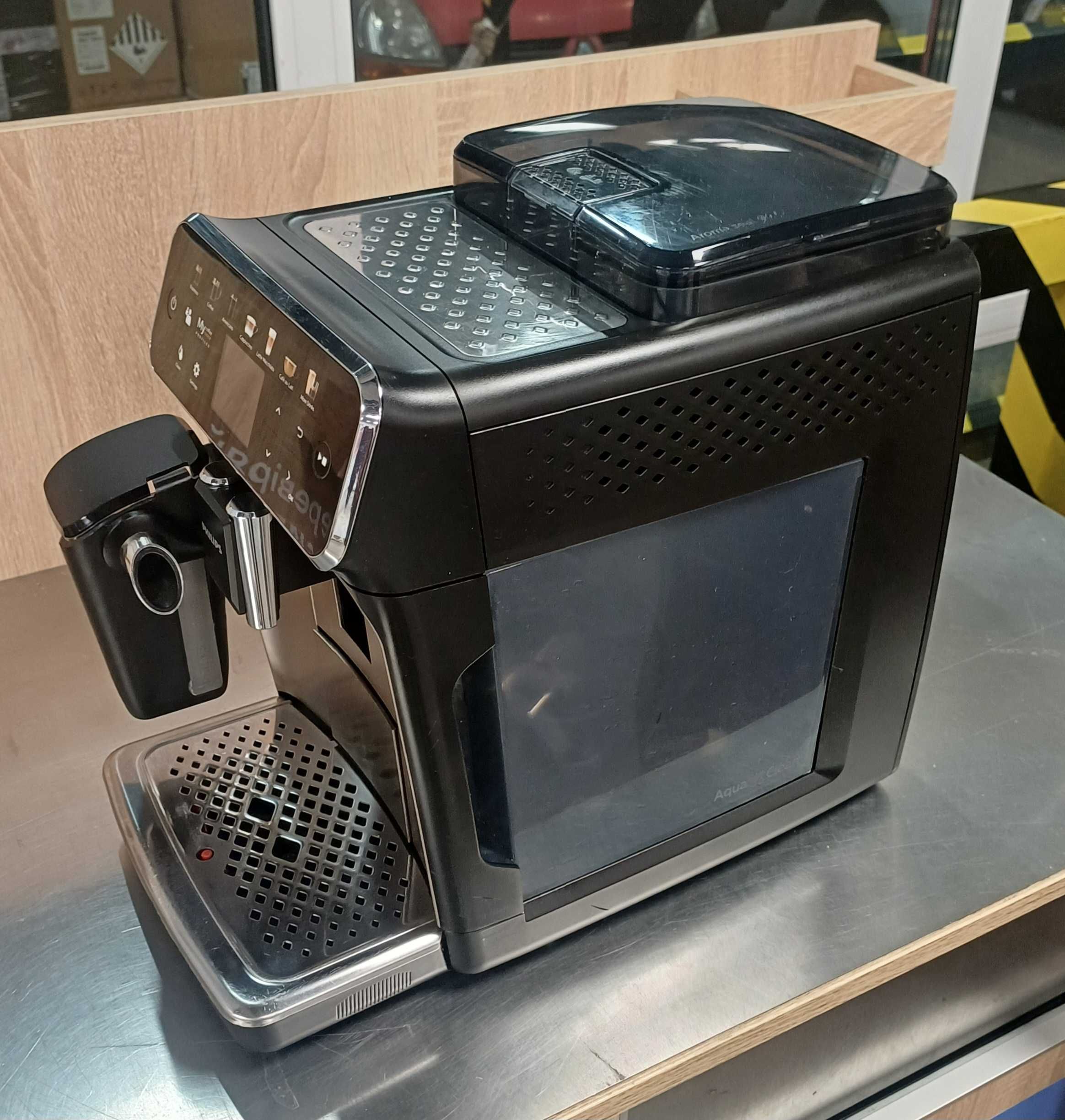 Кофемашина кофеварка Саеко Филипс Saeco Philips EP5447 черная