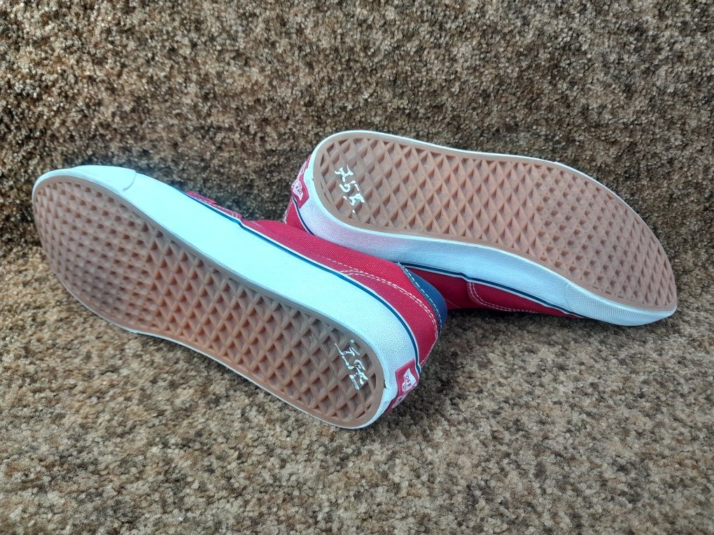 Мокасини,кросівки оригінал Vans Of The Wall 42,41 розмір.