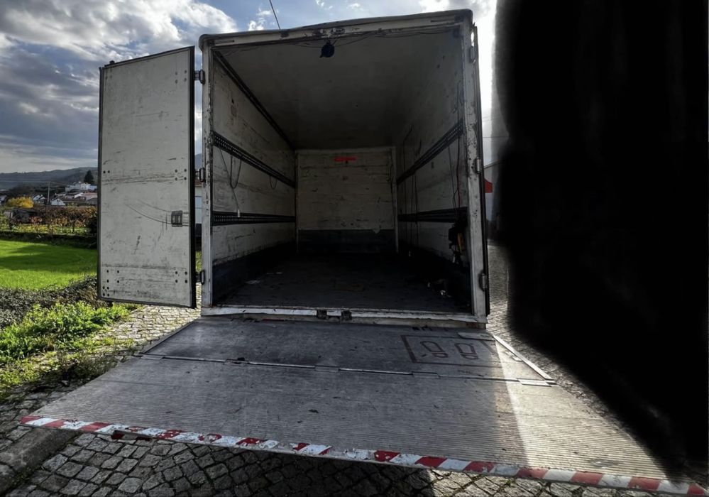 Carrinha Iveco Dally III 3.0 35C14 contentor com plataforma