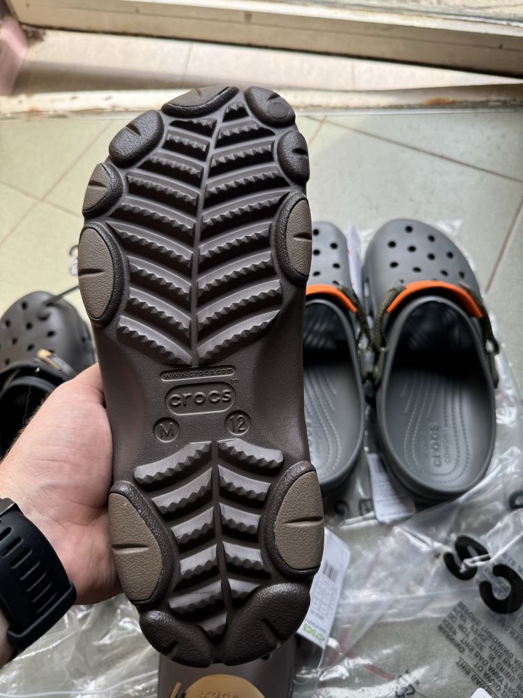 Оригінальні crocs all terrain нові оригінал тапочки сланці крокси new