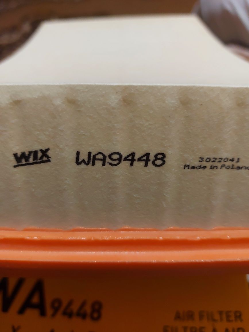 Повітряний фільтр WIX FILTERS WA9448 (аналог LX786, C32191)