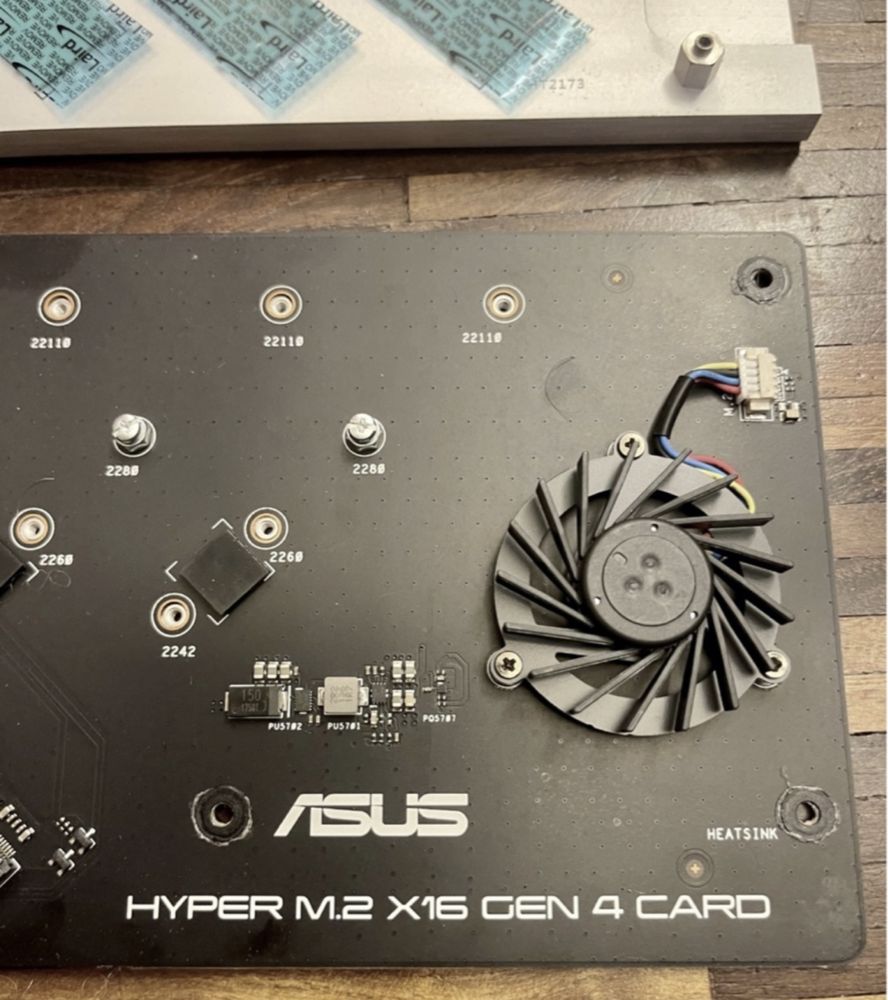 Karta ASUS Hyper M.2 x16 v4 generacji PCIe 4.0/3.0 szybkie dyski SSD