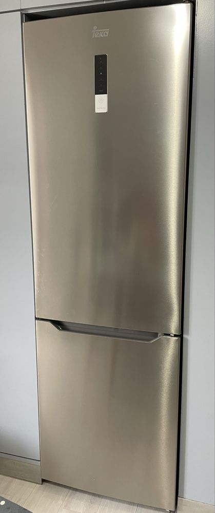 Conjunto cozinha - Frigorifico, máquina lavar louça e placa