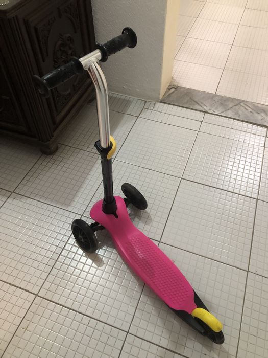 Trotinete tres rodas rosa