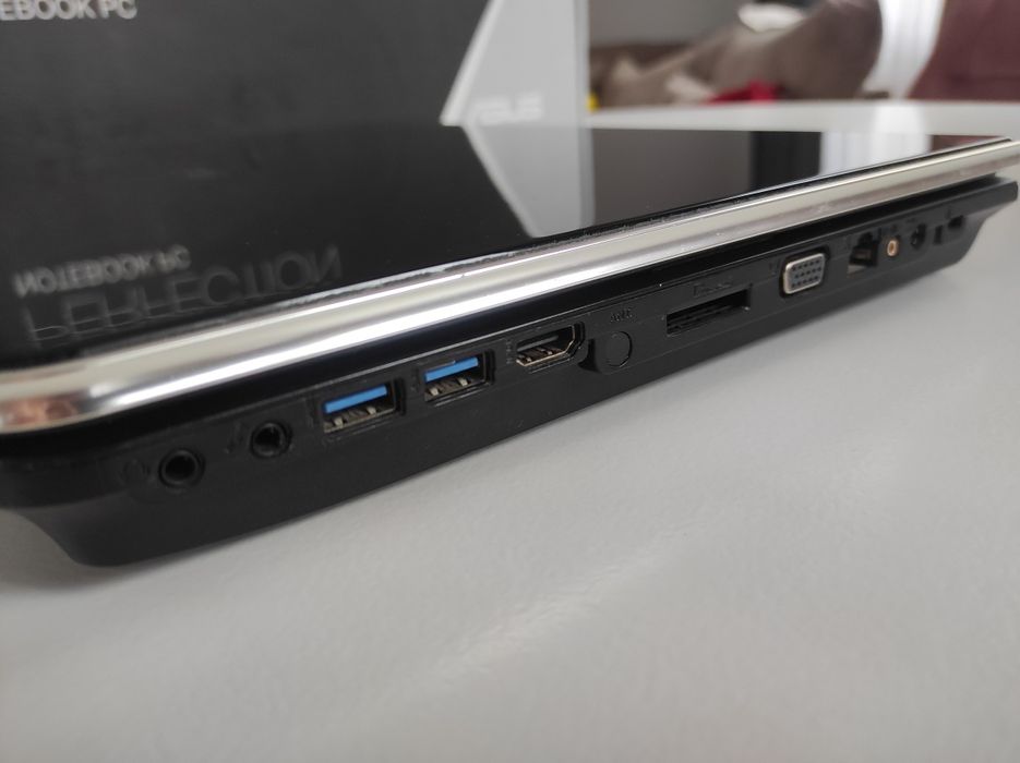 Laptop multimedialny Asus N75S 17" 1920x1080 8 Gb RAM, 750 GB HDD, GeF