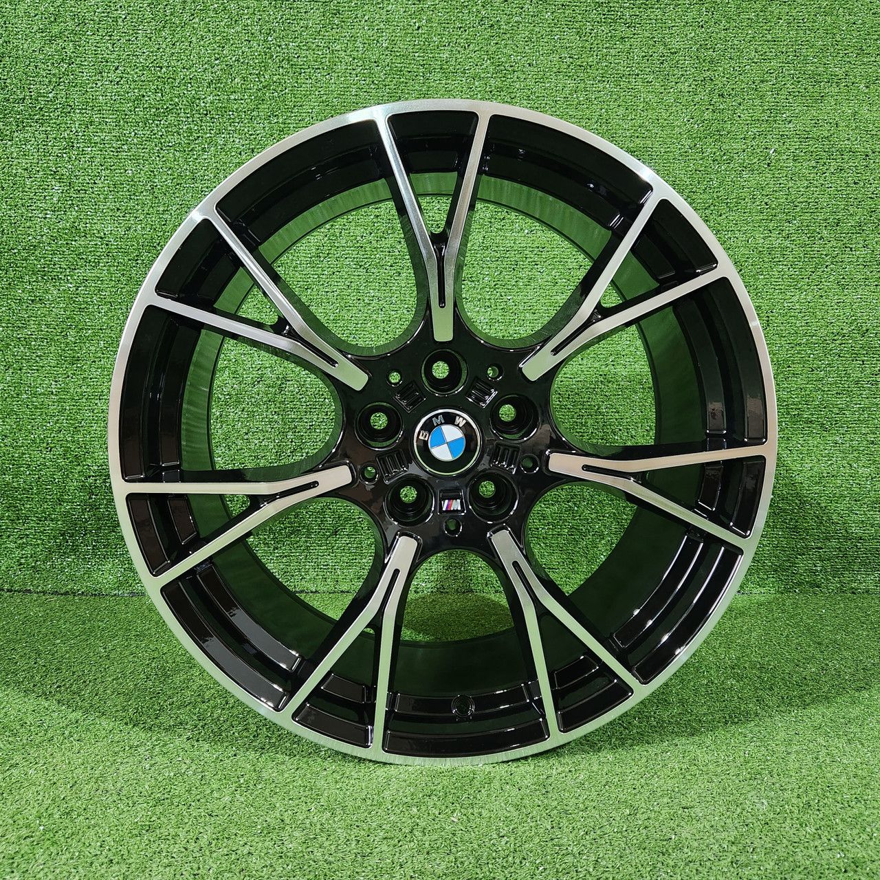 Диски стиль 789M R19 репліка BMW 5x120 — F10 F11 F30 F32 F36
