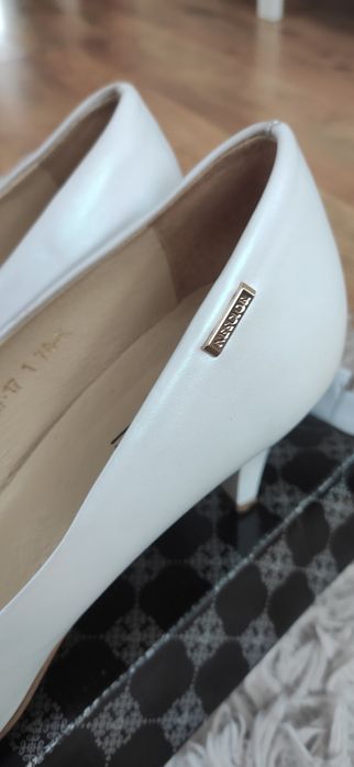 Buty ślubne białe perłowe Neścior czółenka