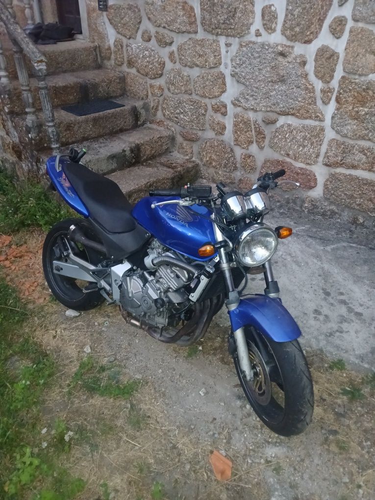 Hornet 600 toda revisada