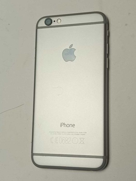 Класний iPhone 6 на 16Gb телефон смартфон Айфон 6 A1586 АКБ 80% +чехол
