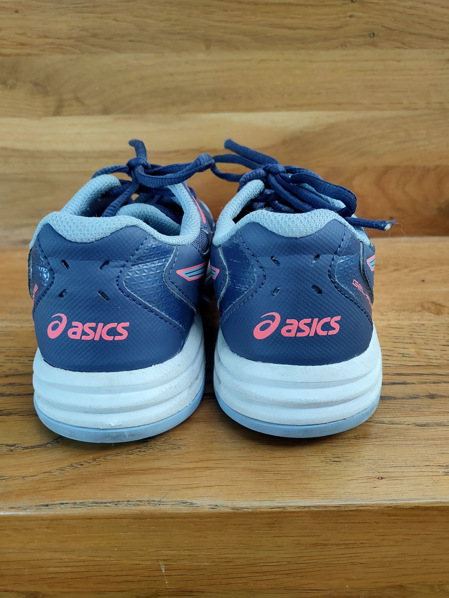 Asics buty sportowe róż. 35 ( 22 cm)