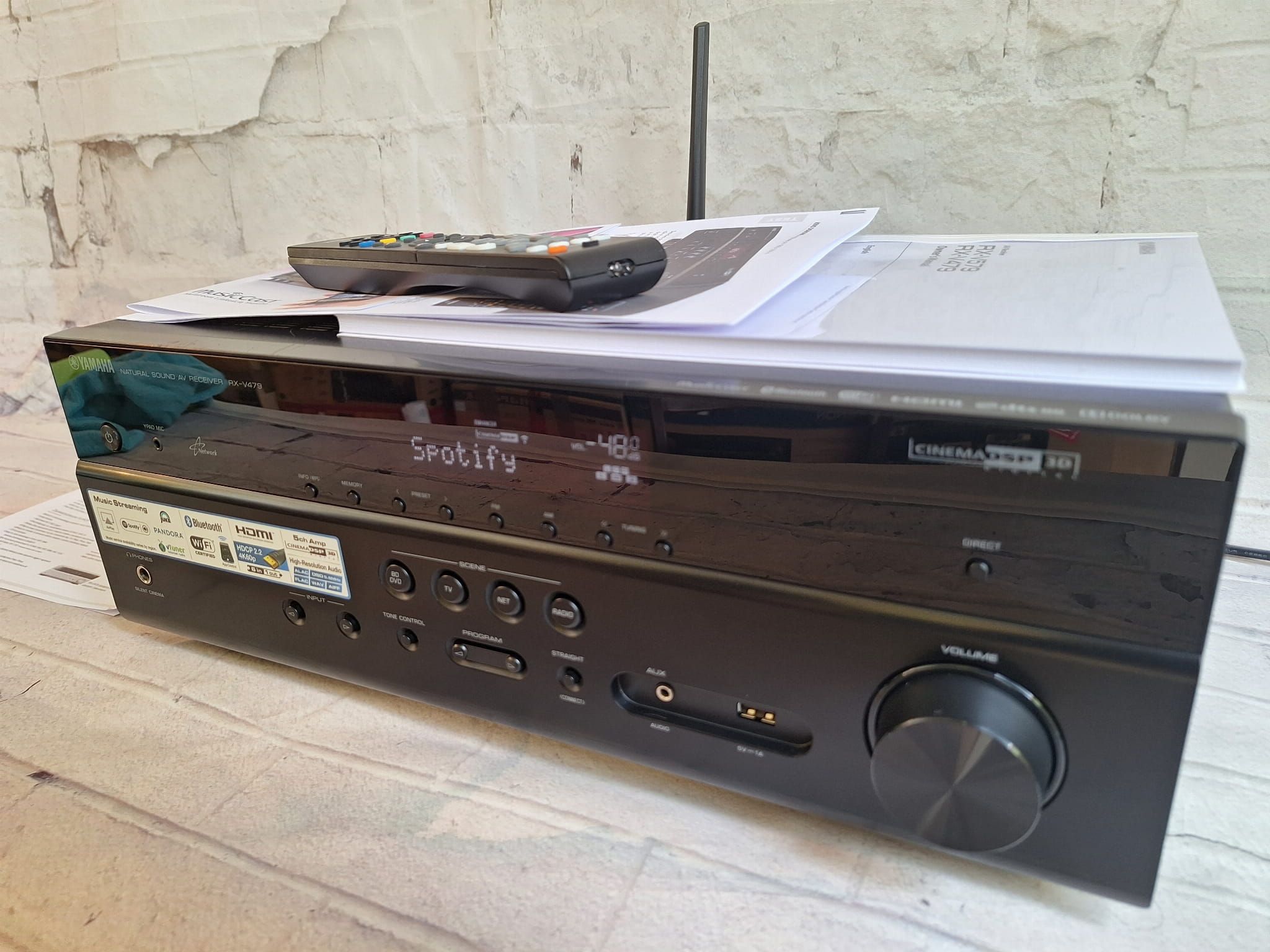 Zaawansowany Amplituner 5.1 Yamaha MusicCast RX-V479 z Wi-fi BT ARC