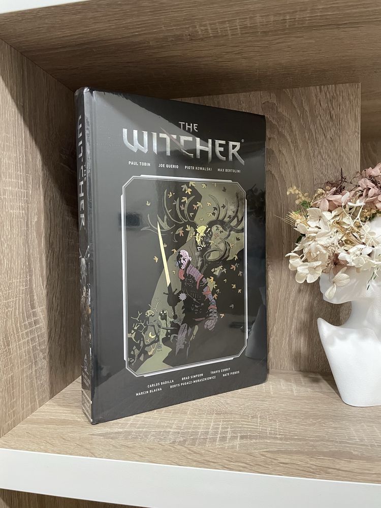Комікс. The Witcher Library Edition 1. Відьмак. Бібліотечне видання