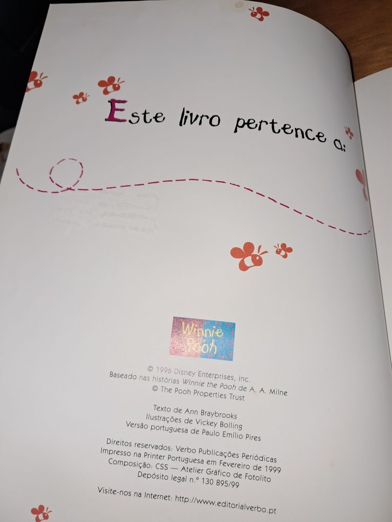 2 livros Winnie the Pooh
