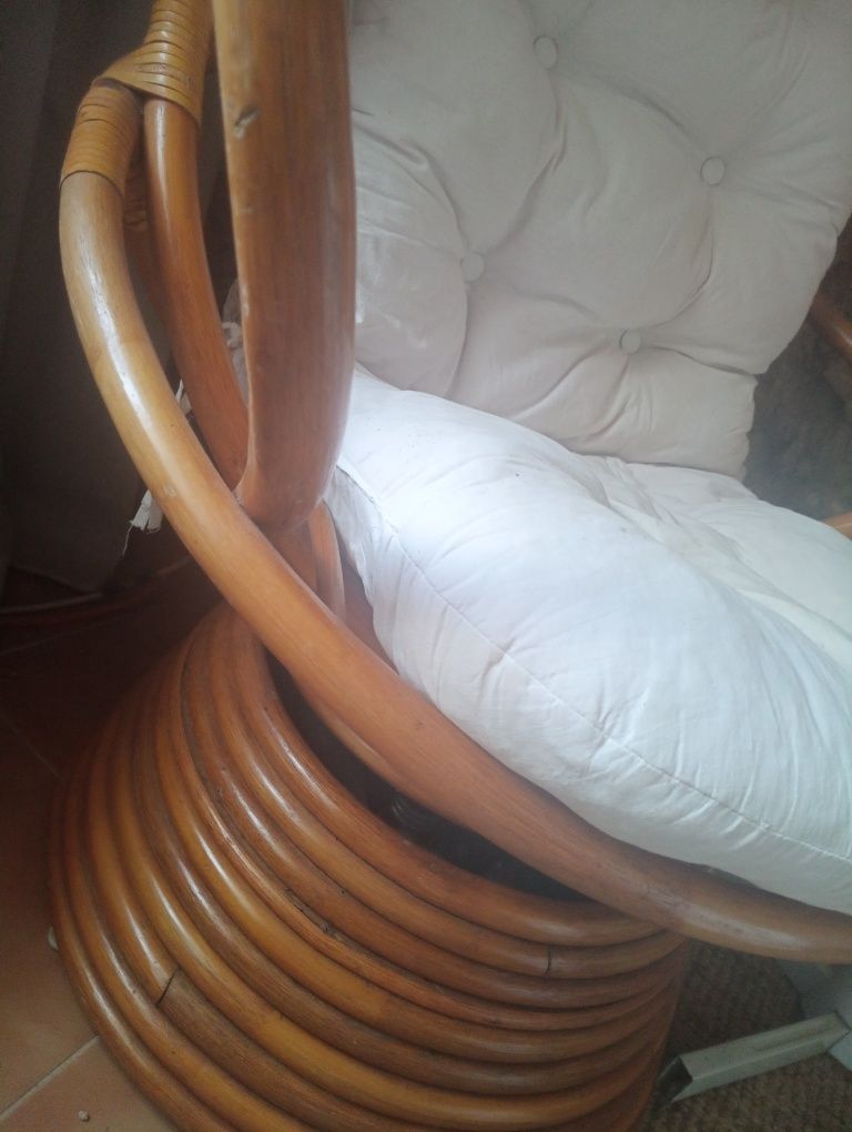 Cadeira de bambu baloiço ótima suspensão