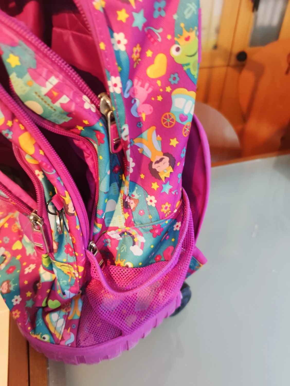 Mochila trolei de menina