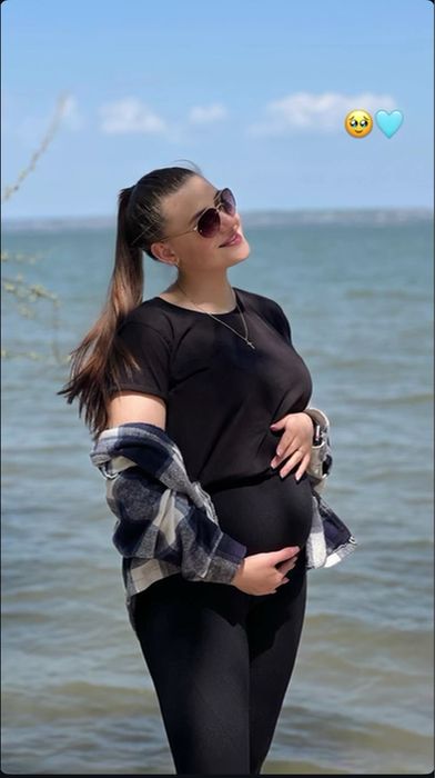 Чорні легінси для вагітних.