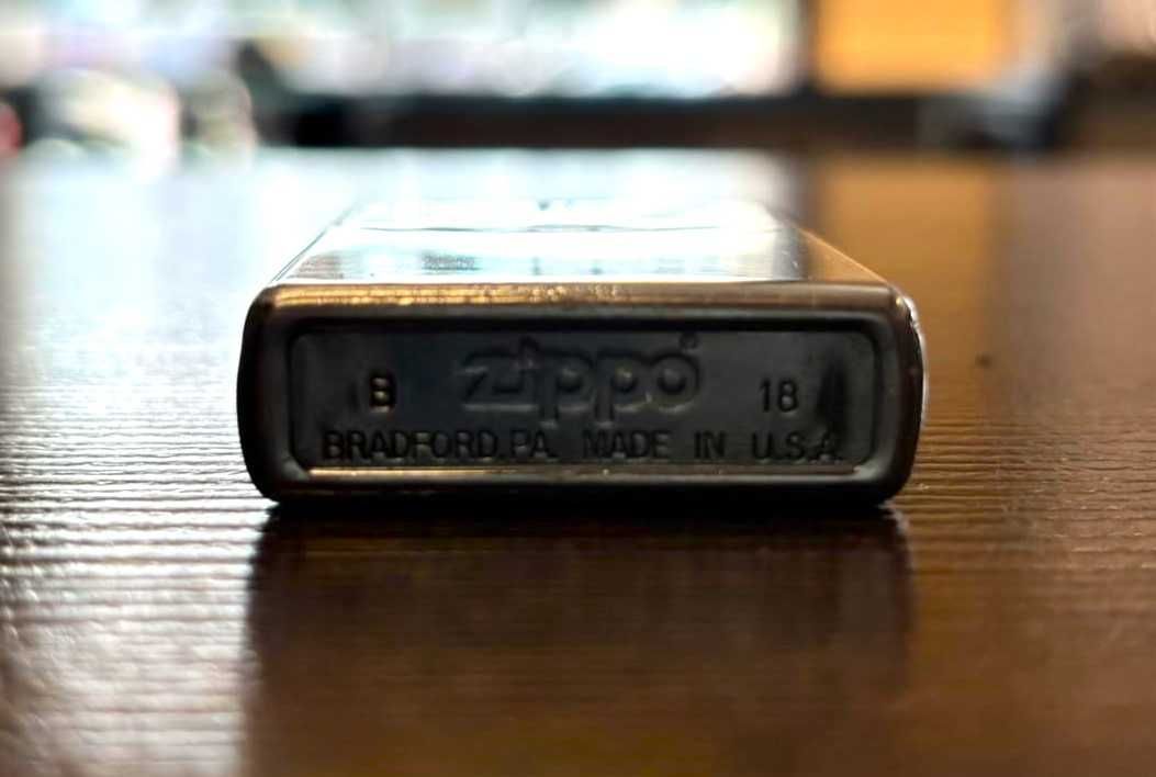 Zapalniczka Zippo B 18