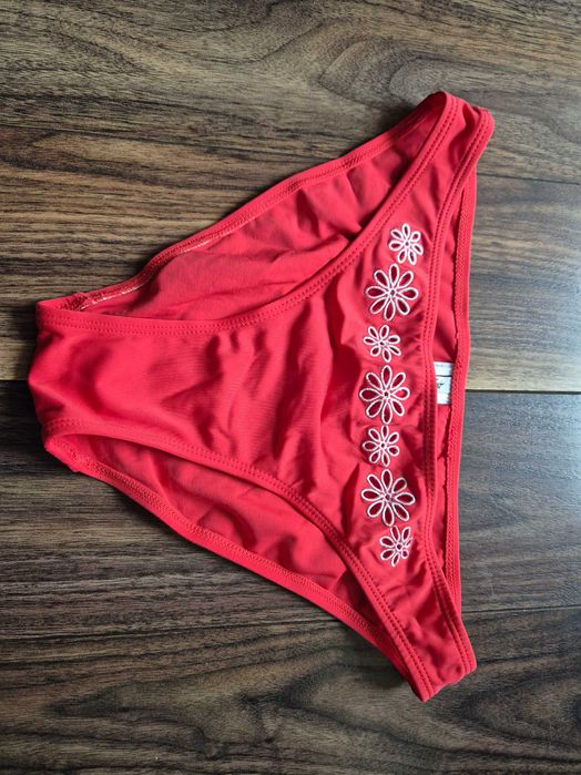 Majteczki-dół od stroju kąpielowego Kelly Brook New Look roz.38