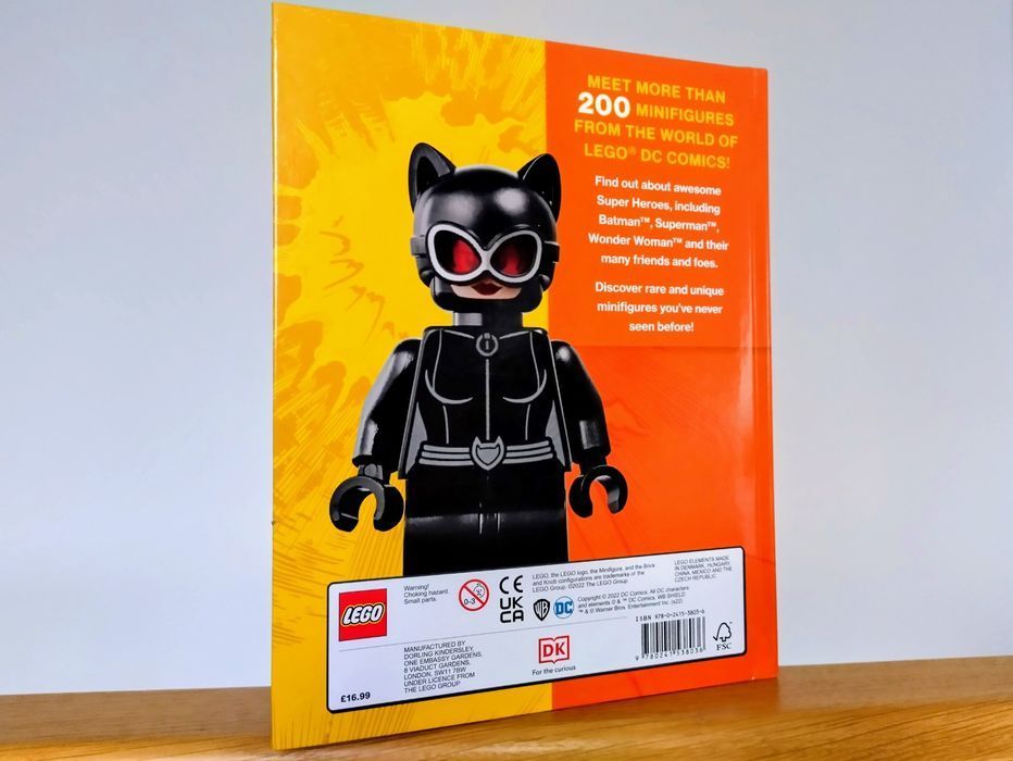 LEGO DC Character Encyclopedia New Edition: With Exclusive LEGO DC Min