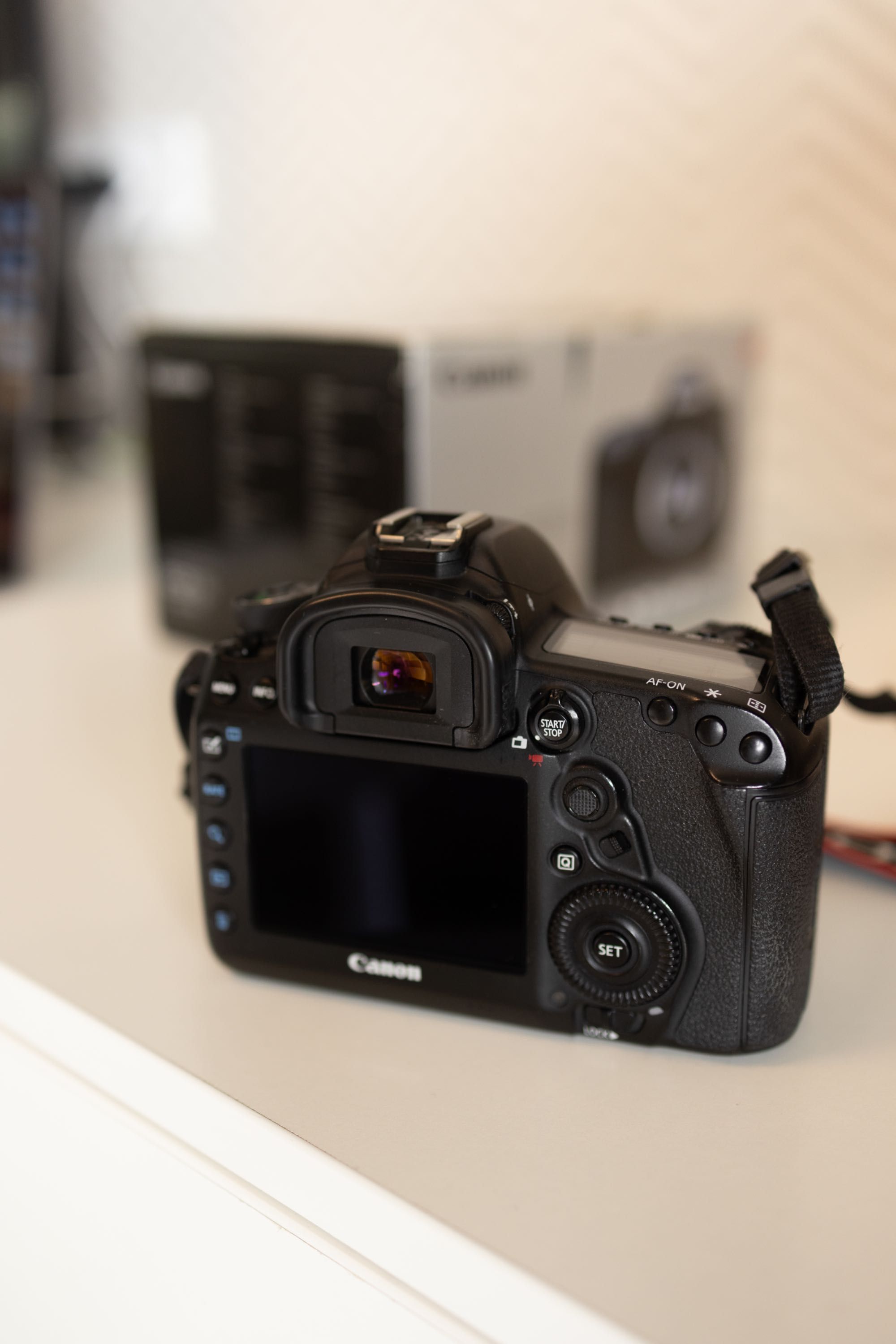Canon EOS 5D mark IV