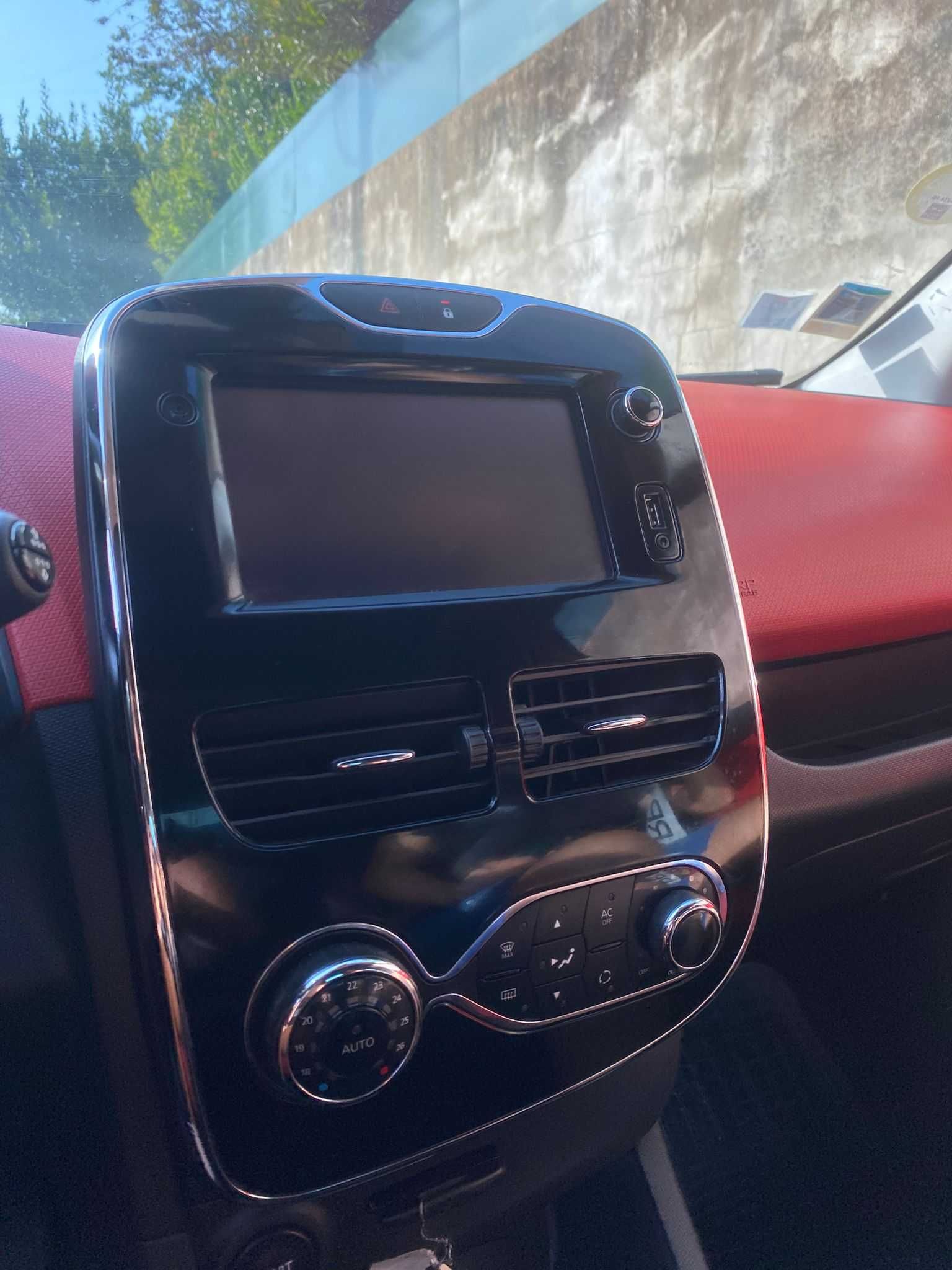Renault Clio IV usado