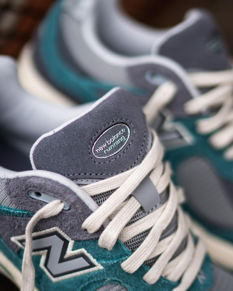 Чоловічі кросівки нб New Balance 2002R M2002REM Оригінал