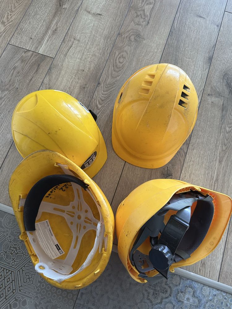 Kask budowlany ochronny na budowie